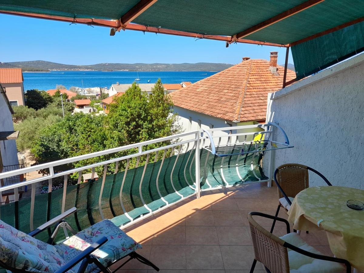 Apartment Gotovina Biograd Na Moru Luaran gambar
