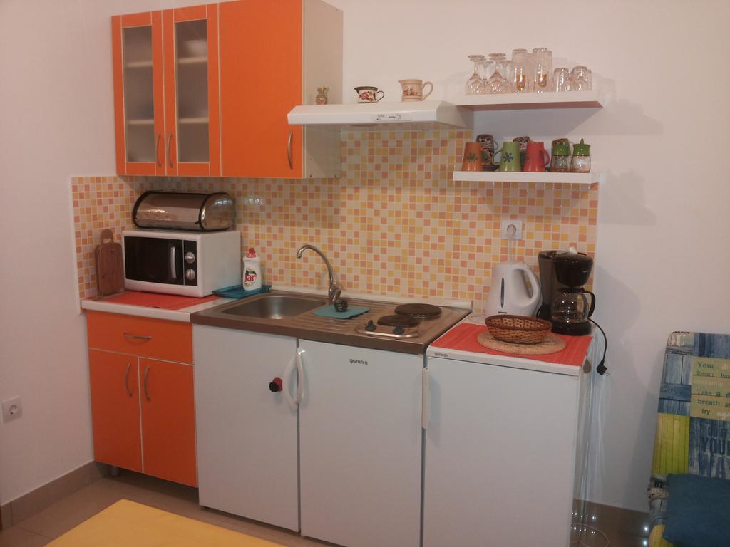 Apartment Gotovina Biograd Na Moru Bilik gambar
