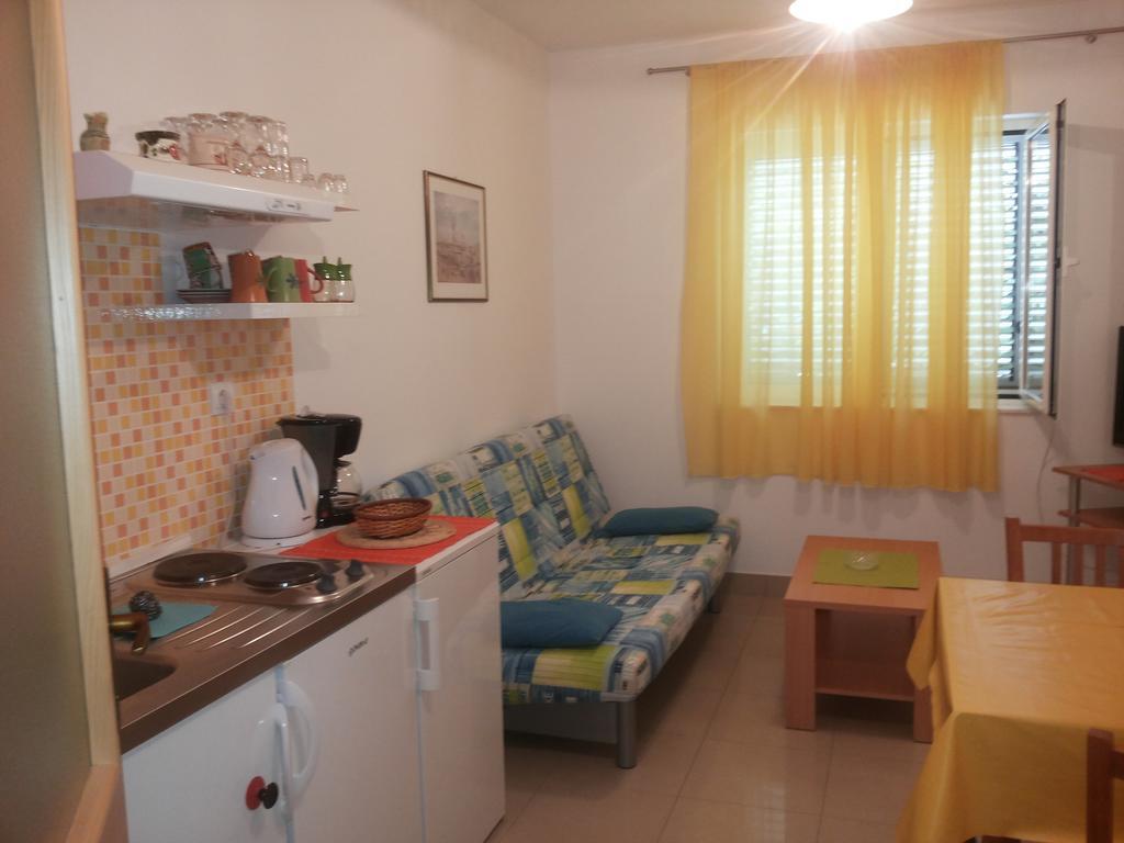 Apartment Gotovina Biograd Na Moru Bilik gambar