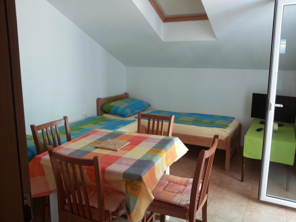 Apartment Gotovina Biograd Na Moru Bilik gambar