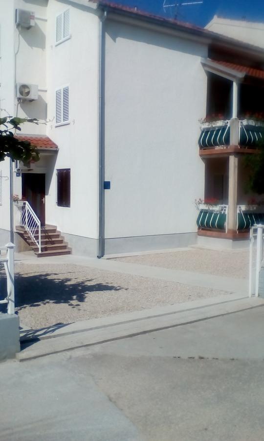 Apartment Gotovina Biograd Na Moru Luaran gambar